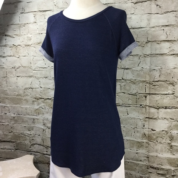 ABOUND * Top - Picture 2 of 8